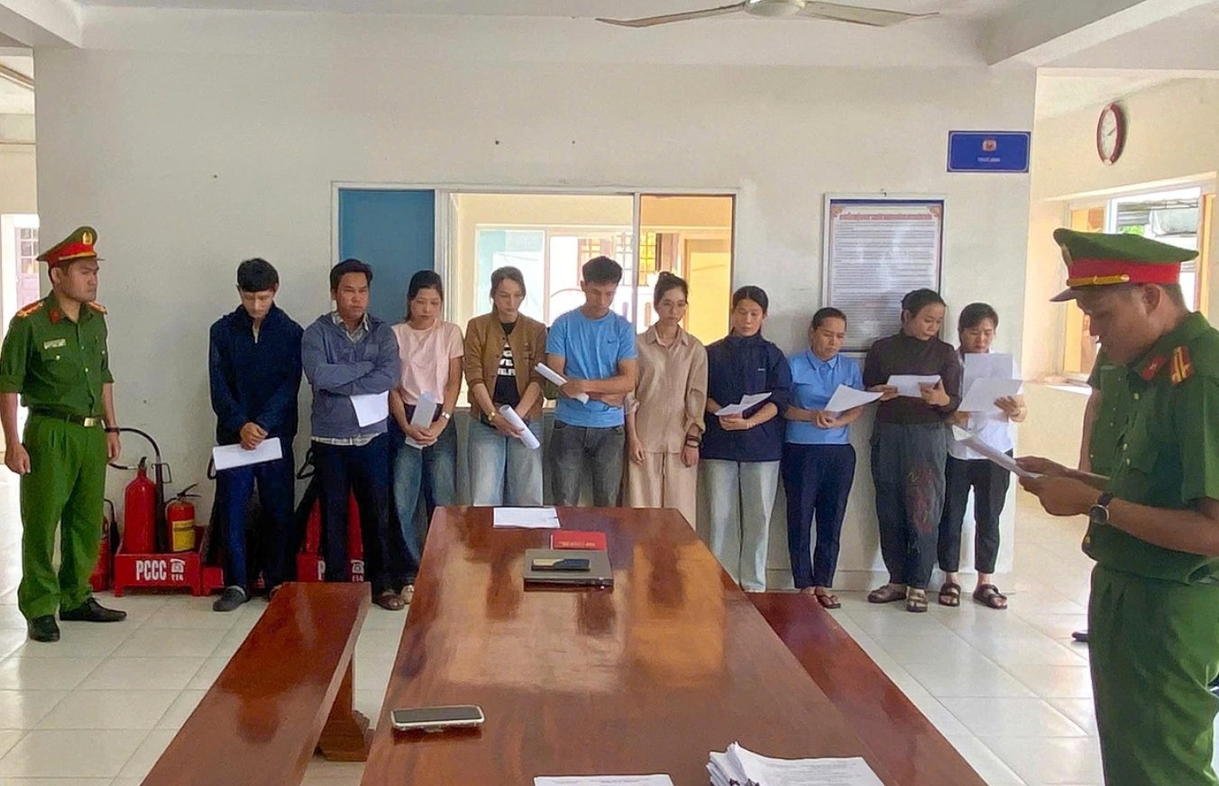 tctd-lo-ke-ho-bao-hiem-nhan-tho-nhom-10-nguoi-dung-ho-so-gia-chiem-doat-hon-nua-ty-dong-1759306977.jpg