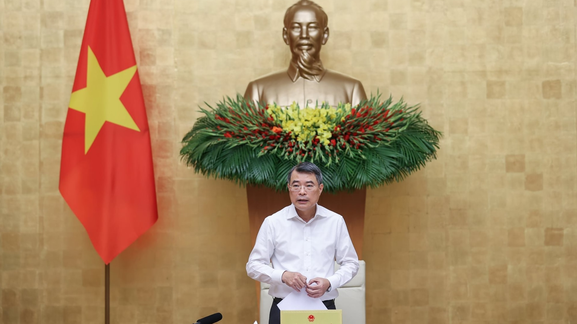 tctdvn-thu-tuong-le-minh-hung-giu-on-dinh-lai-suat-trinh-de-an-phat-trien-chung-khoan-trong-thang-6-1780546371.png