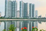 Nghịch lý bất động sản Hà Nội: Giá căn hộ tăng 25%/năm, thu nhập chỉ tăng 9%, người trẻ bao giờ mới mua nổi nhà?