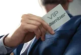 Muốn thành khách VIP ngân hàng cần bao nhiêu tiền?