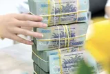 Tiền gửi dân cư lập kỷ lục mới: Hơn 10,38 triệu tỷ đồng đang nằm trong ngân hàng
