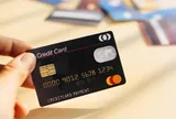 NHNN yêu cầu ngân hàng rà soát phí, lãi suất thẻ tín dụng