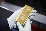 Vàng bị “xé đôi” giữa chiến tranh và lãi suất: Cơ hội mới hay cái bẫy cho nhà đầu tư?