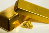 Quỹ vàng lớn nhất thế giới bán ròng 3 phiên liên tiếp, giá vàng mất mốc 4.400 USD/OZ