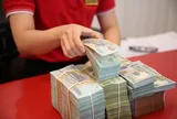 Ngân hàng “khát” tiền gửi? Lãi tiết kiệm bất ngờ lên 9-9,5%/năm