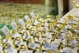 Vàng nhẫn áp sát 141,1 triệu đồng/lượng, vàng miếng SJC giữ đỉnh 141,7 triệu: Nên mua hay tiếp tục chờ?