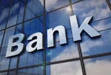 Một ngân hàng đóng cửa 12 phòng giao dịch chỉ trong 1 ngày