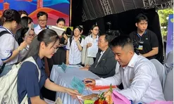 Nghịch lý thị trường lao động TP.HCM: Người 36–49 tuổi đi tìm việc nhiều nhất, nhưng gần như… không ai tuyển