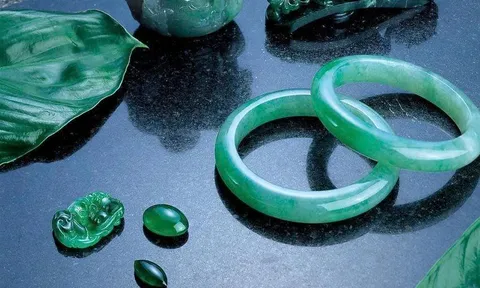 Người trẻ chi hàng trăm triệu mua phỉ thúy: Đầu tư hay chỉ là cơn sốt?