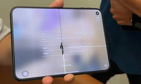 Ôm iPhone Duo chờ kiếm đậm, dân buôn méo mặt vì giá lao dốc sau tin nứt màn hình