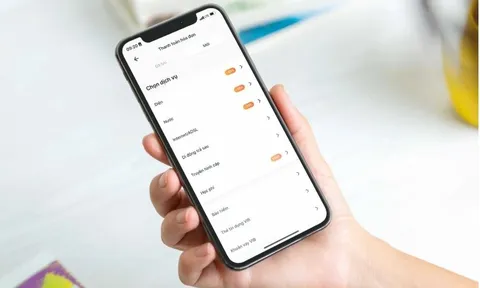 Ngân hàng tự động trừ tiền trong tài khoản để thu nợ: có được phép không?