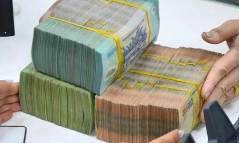 Ủy ban Chứng khoán “tuýt còi” 3 doanh nghiệp bất động sản, phạt hơn 600 triệu đồng