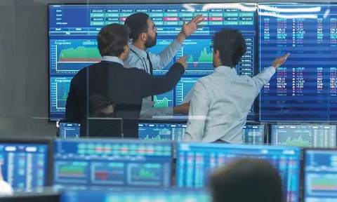 Cảnh báo nhà đầu tư: Nhiều "chuyên gia chứng khoán online" tư vấn mua bán cổ phiếu khi chưa được cấp phép