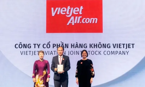 Vietjet tiếp tục vào TOP 50 Doanh nghiệp phát triển bền vững Việt Nam 2026
