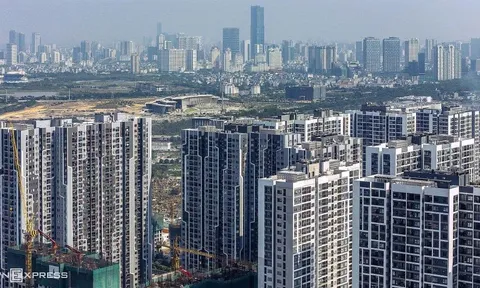 Giá cao, nguồn cung tăng mạnh, lãi suất neo cao: Cuộc đua bán nhà đắt tiền tại Hà Nội ngày càng khốc liệt