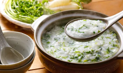 5 món ăn từ ngải cứu hỗ trợ giảm đau nhức xương khớp