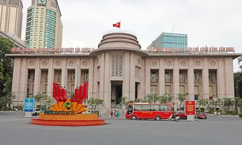 Lãi suất liên ngân hàng vọt lên 11%/năm, NHNN lập tức bơm hàng chục nghìn tỷ đồng
