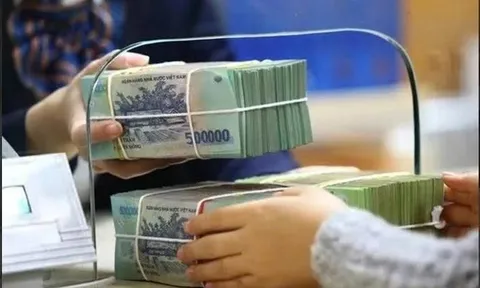 Người dân gửi kỷ lục 11,43 triệu tỷ đồng vào ngân hàng