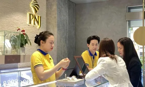 Một thương vụ đáng chú ý tại PNJ: Con gái chủ tịch Cao Thị Ngọc Dung bán gần 98% cổ phiếu đang nắm giữ, tỷ lệ sở hữu chỉ còn 0,08%
