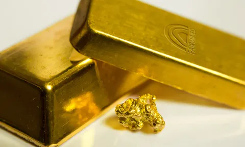 Quỹ vàng lớn nhất thế giới bán ròng 3 phiên liên tiếp, giá vàng mất mốc 4.400 USD/OZ