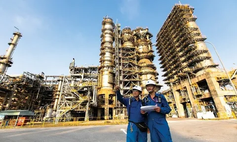 Mùa báo cáo tài chính bắt đầu: Ngân hàng, chứng khoán khởi sắc, nhiều doanh nghiệp bứt phá
