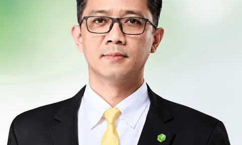 Chủ tịch Bùi Cao Nhật Quân bảo lãnh khoản vay 360 tỷ cho Novaland giữa lúc tập đoàn mạnh tay bán tài sản