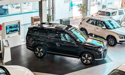 Loạt xe giảm giá hàng trăm triệu đồng