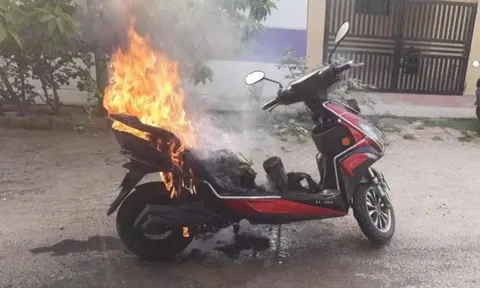 Xe điện cháy do pin: Bảo hiểm, hãng xe hay chủ xe phải chịu trách nhiệm?