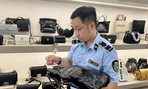 “Thiên đường hàng hiệu”... giả giữa lòng Đà Nẵng: Chanel, Dior, LV tràn lan giá rẻ như cho