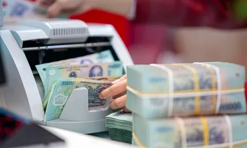 Gửi tiết kiệm một ngân hàng hay nhiều ngân hàng, đâu là lựa chọn hợp lý?