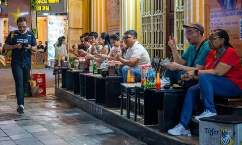 Hà Nội đề xuất thu phí vỉa hè để kinh doanh, cao nhất 45.000 đồng/m2/tháng