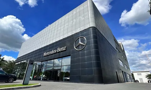 Mercedes-Benz triệu hồi 288 xe tại Việt Nam: Lỗi khóa cửa có thể khiến xe tự trôi
