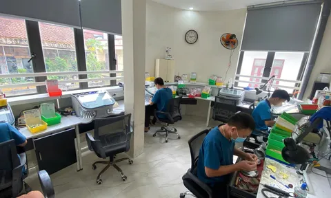 Hà Nội “tuýt còi” 33 cơ sở làm răng giả, phạt 1,35 tỷ đồng: 1 vụ chuyển công an