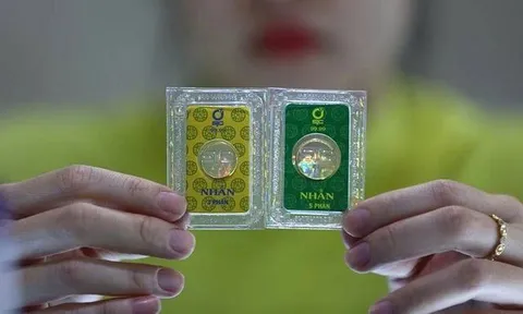 Giá vàng lập kỷ lục mới, dân tình vừa mừng vừa lo!