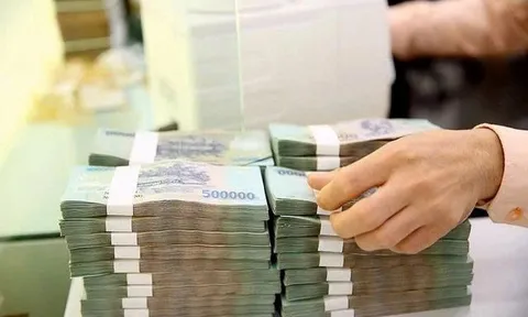 Một “ông lớn” ngân hàng đã bơm hơn 2 triệu tỷ đồng ra thị trường, siết mạnh vốn vào bất động sản