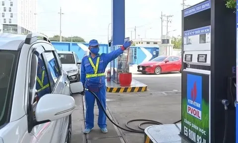 Từ 15h ngày 17/9: Giá xăng vượt 25.000 đồng/lít, diesel sát mốc 30.000 đồng