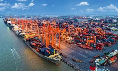 Xuất nhập khẩu 4 tháng đầu năm vượt 344 tỷ USD, nhưng Việt Nam bất ngờ quay lại trạng thái nhập siêu hơn 7 tỷ USD