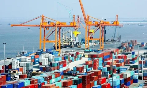 Xuất nhập khẩu Việt Nam lập kỷ lục: 8 tháng cán mốc 770 tỷ USD