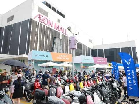 “Đại hội đổi xăng lấy điện” bùng nổ khắp ba miền: Khách xếp hàng lái thử, chốt đơn liền tay với loạt ưu đãi lớn
