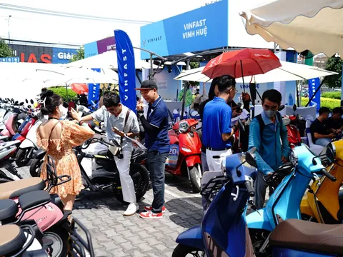 TP.HCM kêu gọi ‘ông lớn’ Vingroup, Grab, Honda vào cuộc hỗ trợ người dùng chuyển đổi xe xăng sang xe điện