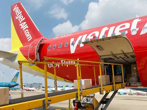 Hé lộ mảng kinh doanh mang dấu ấn con trai tỷ phú Phương Thảo, đóng góp 19.000 tỷ cho Vietjet