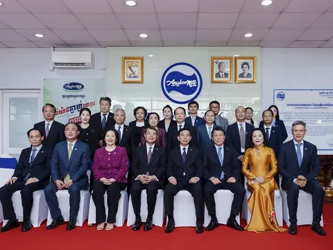 Uỷ viên Bộ Chính trị - Thủ tướng Chính phủ Lê Minh Hưng thăm Angkomilk, dấu ấn đầu tư Quốc tế của Vinamilk