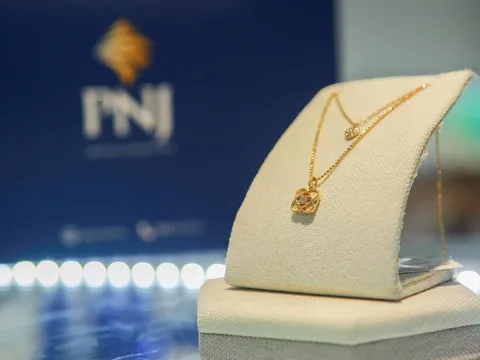 PNJ đối mặt bài toán thu đổi hơn 2.267 tỷ đồng, lợi nhuận 6 tháng giảm 35%