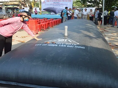 Nhựa Tân Đại Hưng: Cổ đông lớn bán dồn dập giữa lúc doanh nghiệp bị nhắc nhở và xử phạt thuế