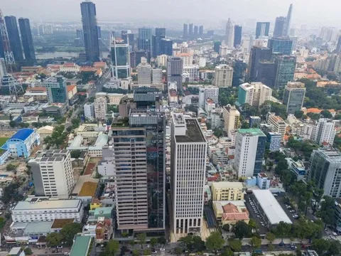 Giá nhà leo thang, nhiều gia đình trẻ “hoãn sinh con”