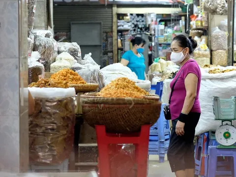 Bỏ thuế khoán, chia 3 nhóm hộ kinh doanh: ai sẽ phải kê khai, ai được miễn?
