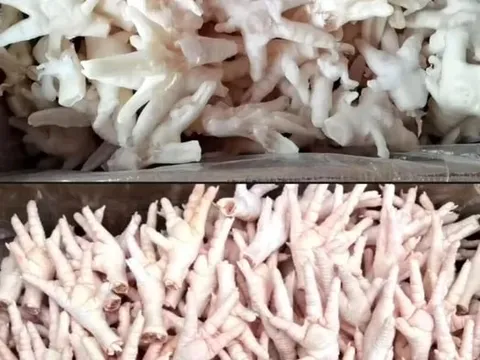 Phanh phui xưởng sản xuất chân gà “hot trend”: Tẩy trắng bằng oxy già, công nhân cũng không dám ăn
