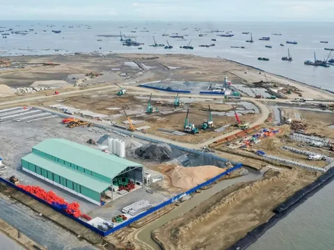 Hà Nội – TP.HCM bùng nổ thu ngân sách từ đất: Tăng 167% và 269% chỉ sau 10 tháng