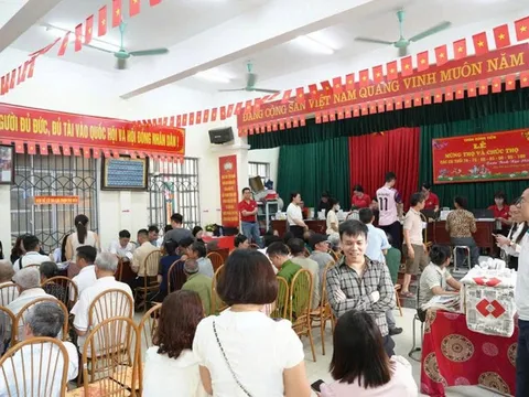 Siêu dự án Olympic hơn 900.000 tỷ tại Hà Nội: Người dân xếp hàng nhận hàng trăm tỷ tiền đền bù