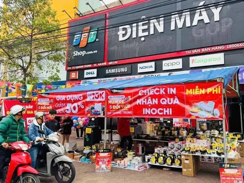 Sếp FPT Shop thừa nhận “đi sau” Điện Máy Xanh, chọn chiến lược đánh khác để sống sót